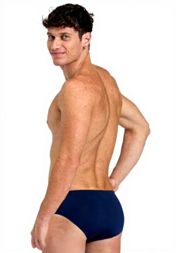 Slip nuoto uomo Arena tessuto riciclato comodo elastico