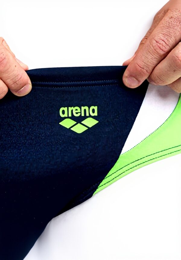 Slip nuoto uomo Arena tessuto riciclato comodo elastico