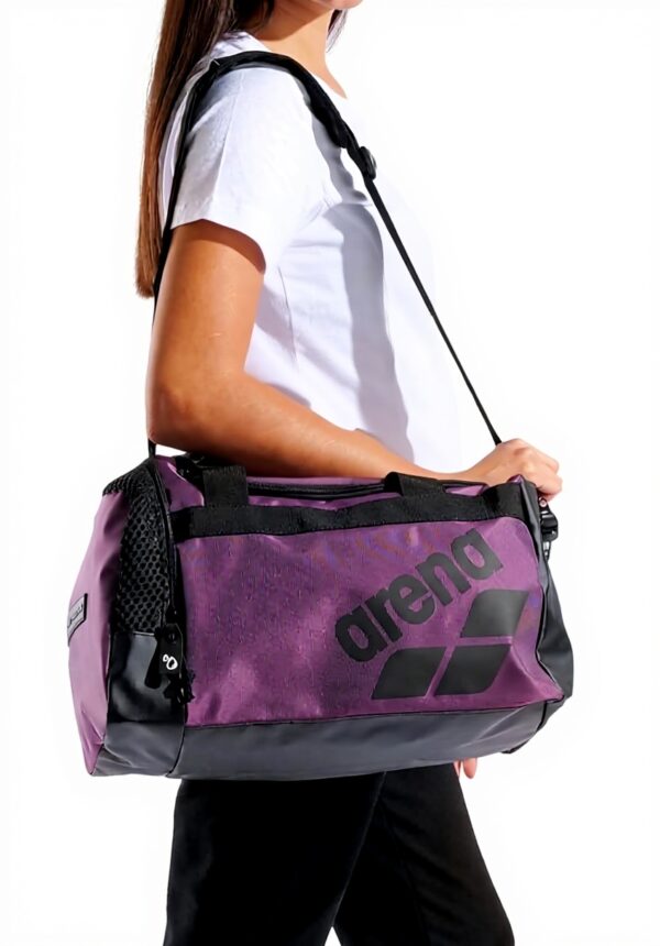 Borsa nuoto Arena Duffelbag 25 litri impermeabile Prugna