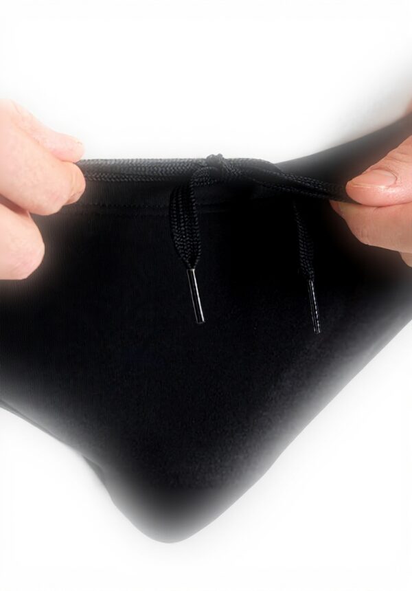 Slip nuoto uomo Arena Kikko V tessuto riciclato comodo